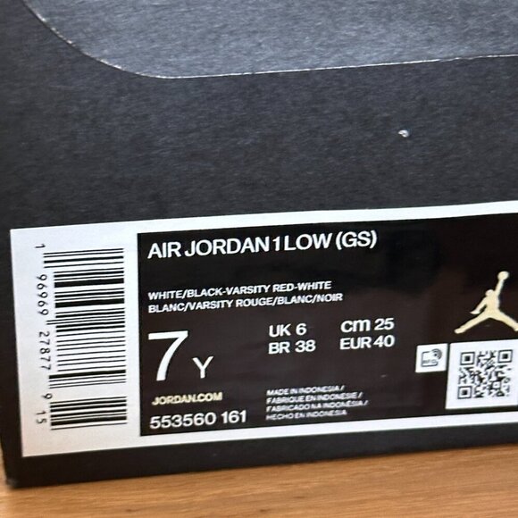 AIR JORDAN 1LOW (GS) WHITE/BLACK-VARSITY RED-WHITE BLANC/VARSITY ROUGE/BLANC/NOI - Picture 3 of 8
